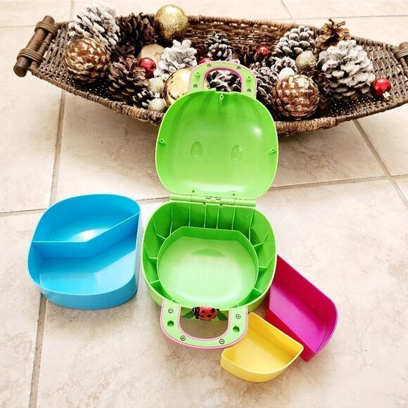 Cocomelon play lunch pail - Picture 13 of 14